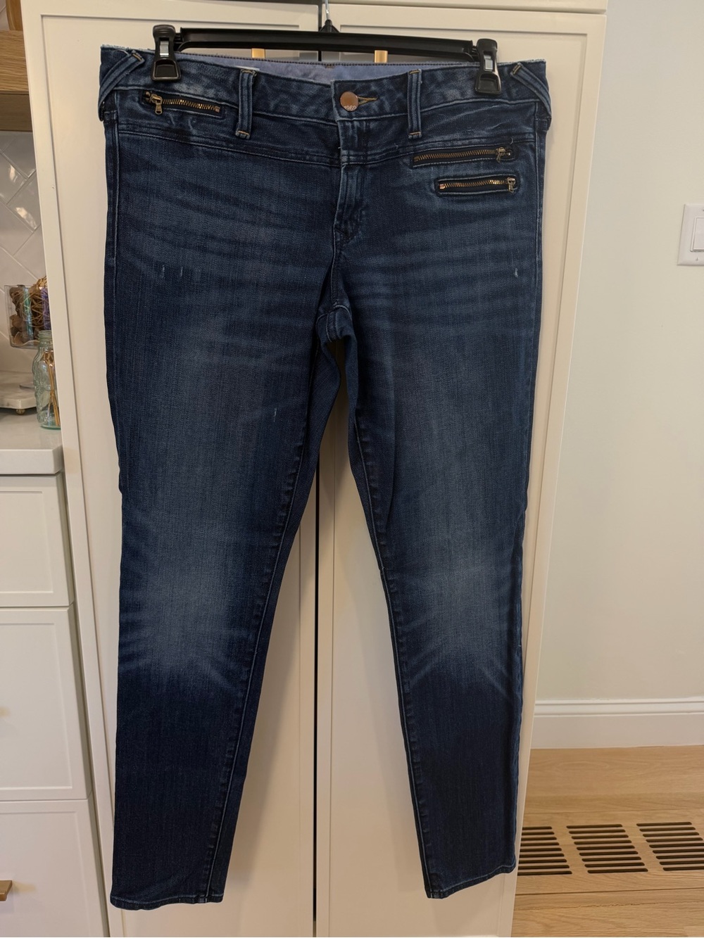 GAP 1969 Always Skinny Faded Blue Jeans with Front Zip Accents Size 31/12